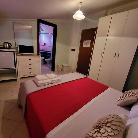 B&B Il Girasole Сант'Анна-Аррези Экстерьер фото