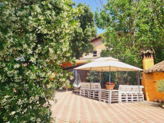 B&B Il Girasole Сант'Анна-Аррези Экстерьер фото