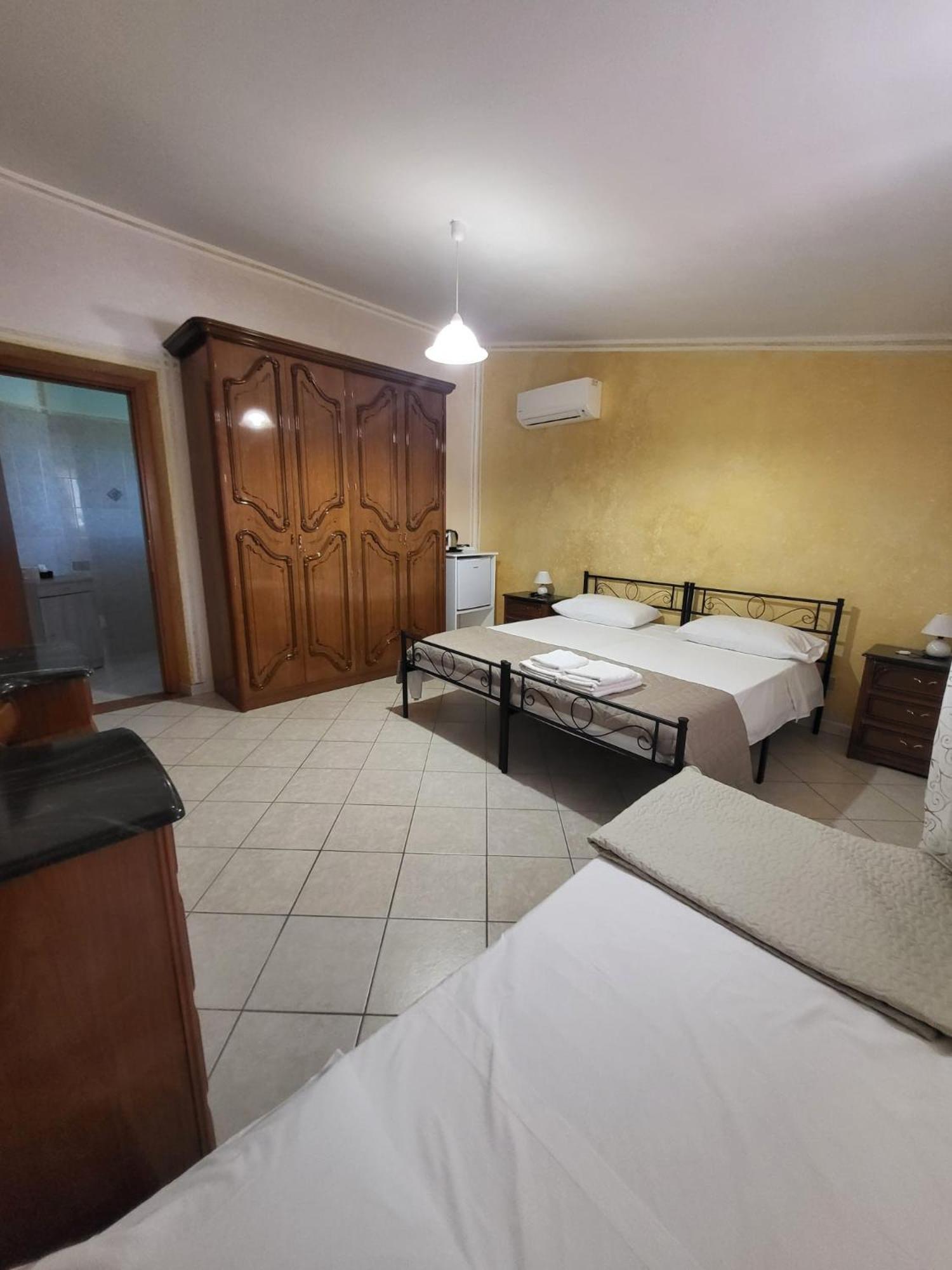 B&B Il Girasole Сант'Анна-Аррези Экстерьер фото