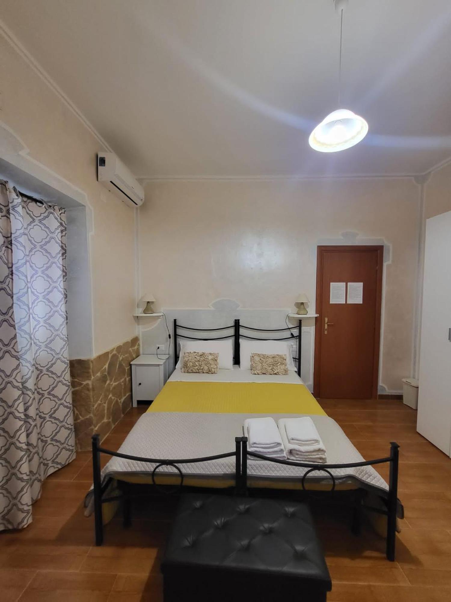 B&B Il Girasole Сант'Анна-Аррези Экстерьер фото