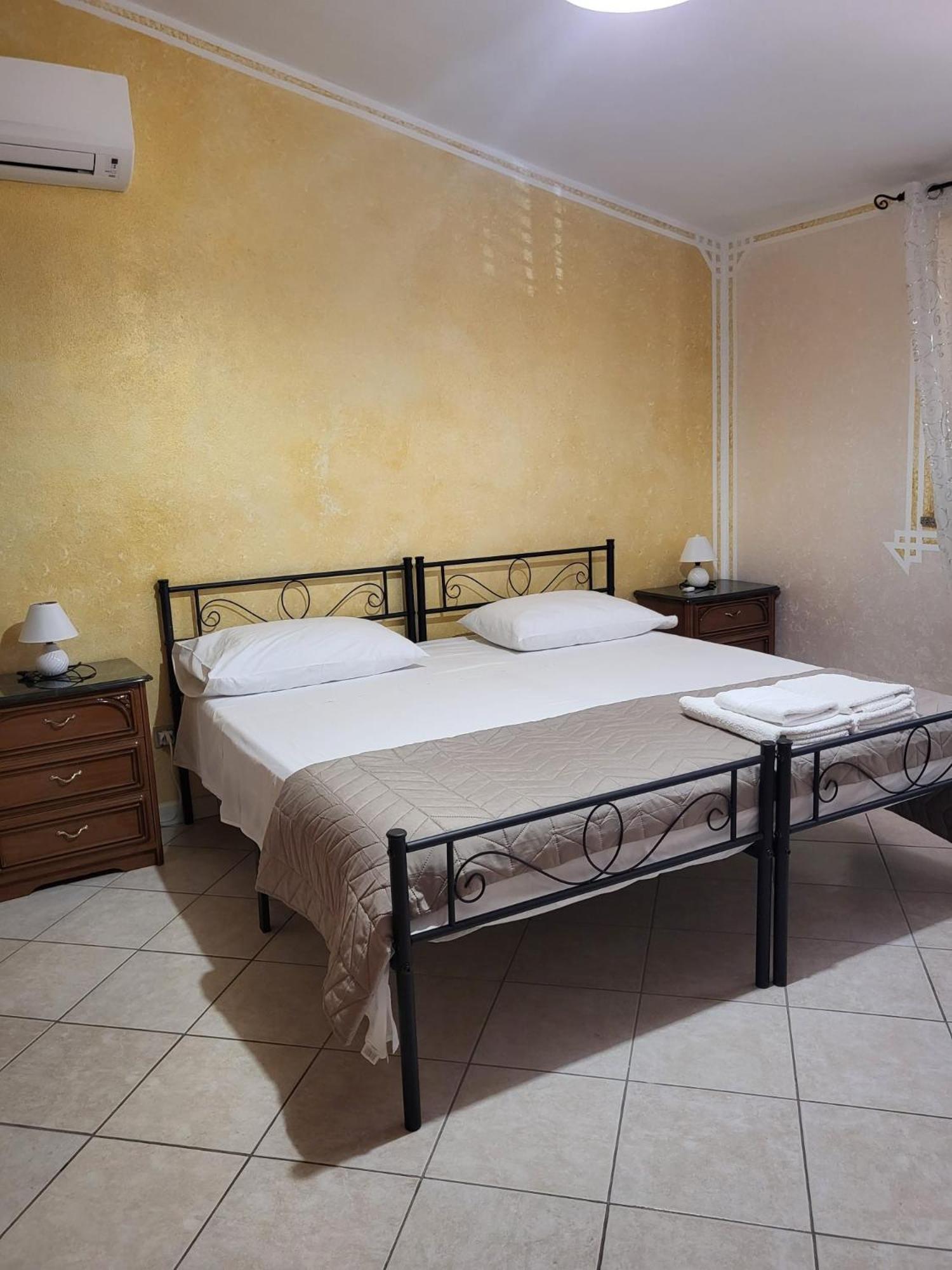 B&B Il Girasole Сант'Анна-Аррези Экстерьер фото