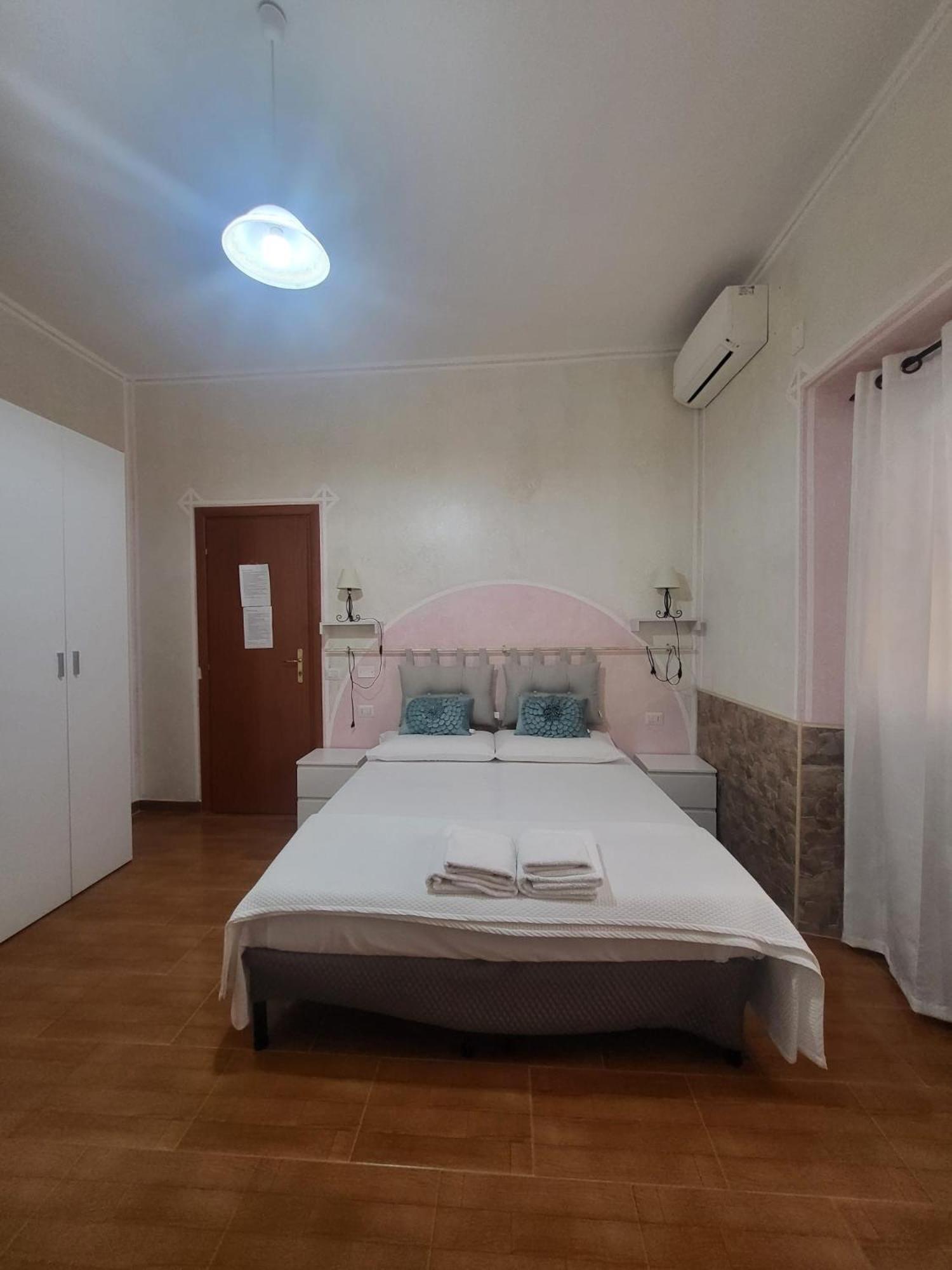 B&B Il Girasole Сант'Анна-Аррези Экстерьер фото